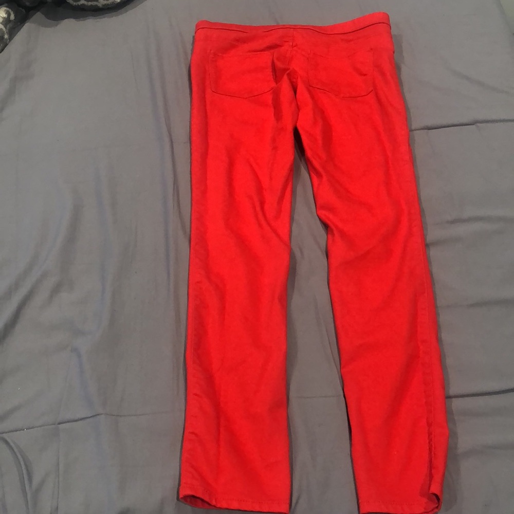 This is a size 8 red skinny jeans from H&M - Picture 2 of 2